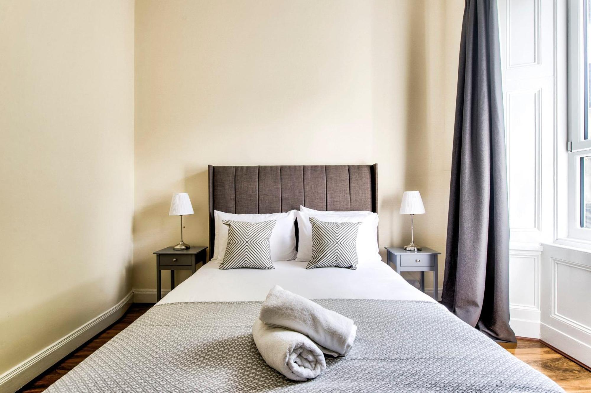 Stunning 5 Bedroom Apt, Close To City Centre, Sec, Hydro And Motorway Глазгоу Екстериор снимка