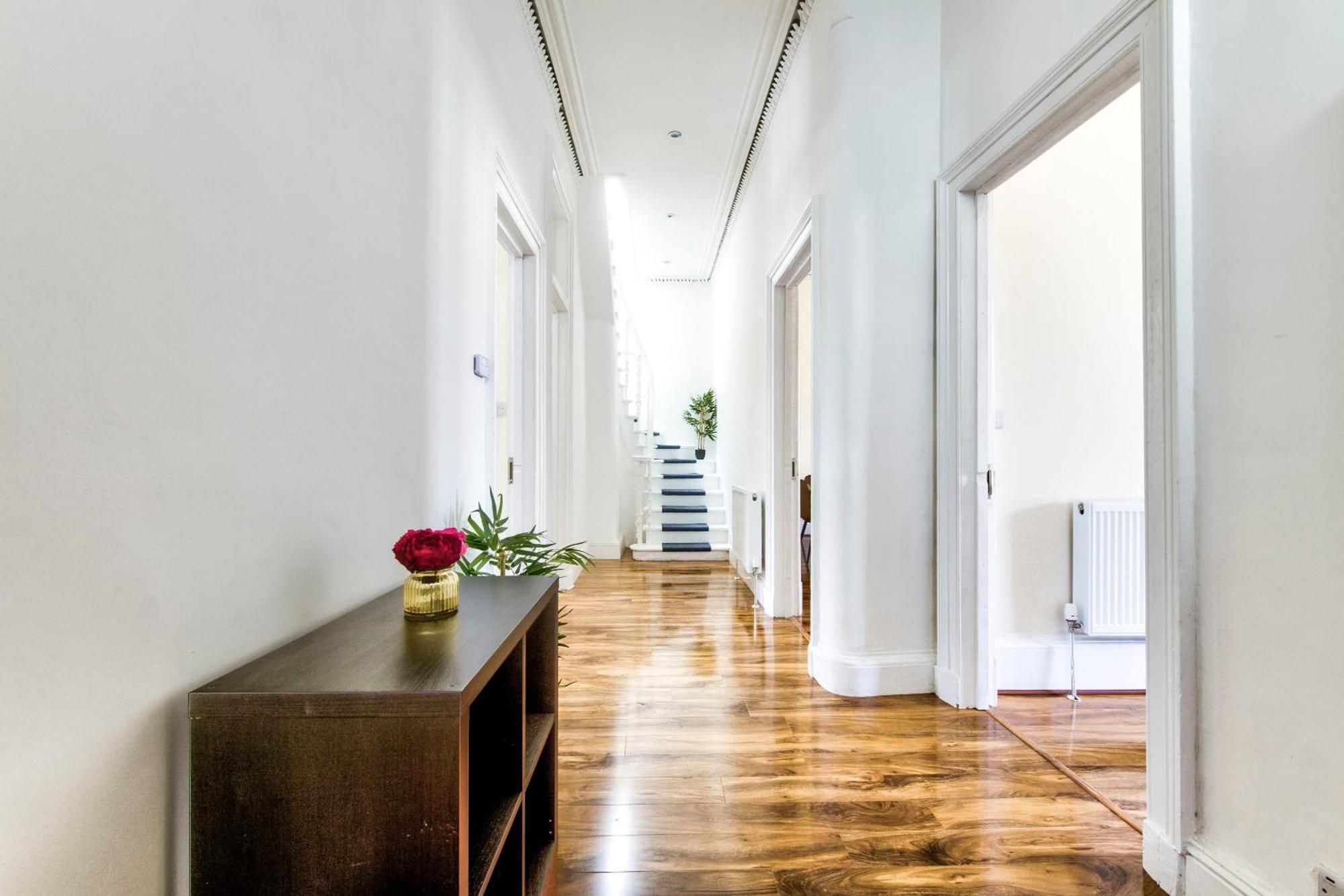 Stunning 5 Bedroom Apt, Close To City Centre, Sec, Hydro And Motorway Глазгоу Екстериор снимка