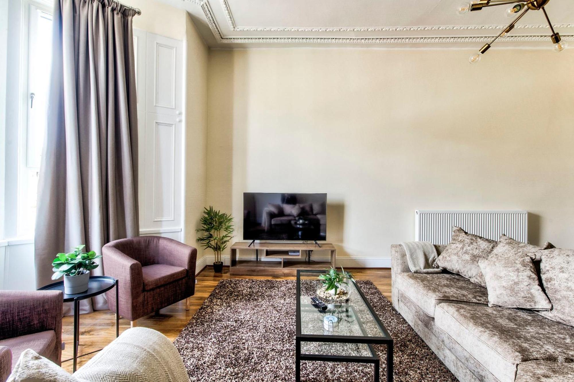 Stunning 5 Bedroom Apt, Close To City Centre, Sec, Hydro And Motorway Глазгоу Екстериор снимка