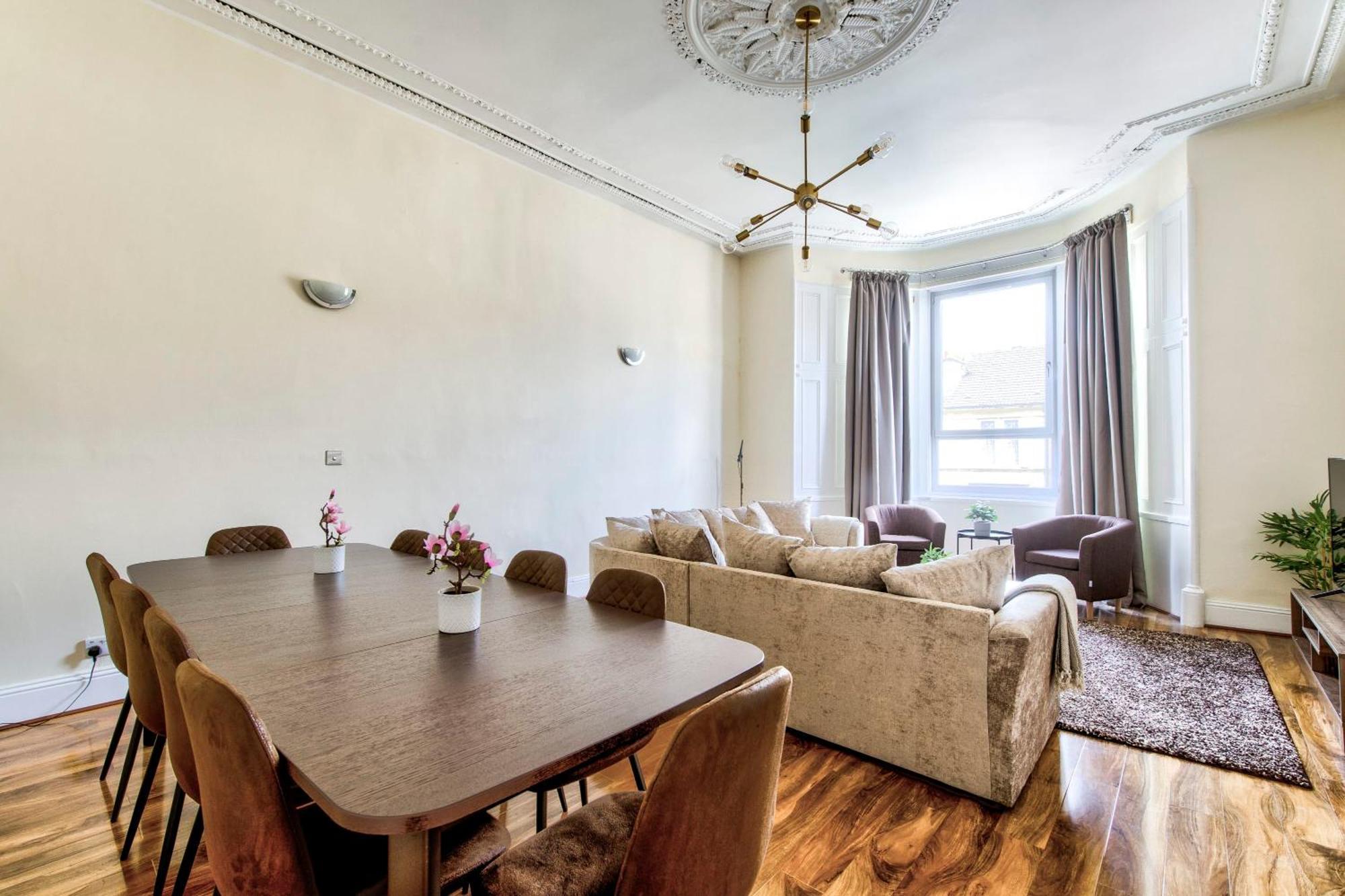 Stunning 5 Bedroom Apt, Close To City Centre, Sec, Hydro And Motorway Глазгоу Екстериор снимка